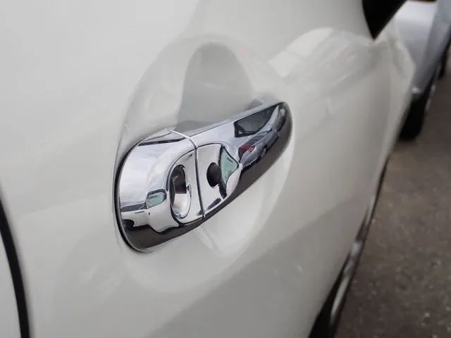 ノート(ニッサン)の車両写真