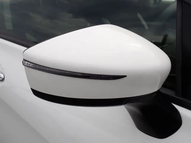 ノート(ニッサン)の車両写真