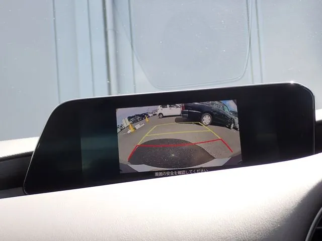 ＭＡＺＤＡ３　セダン（マツダ）の車両写真