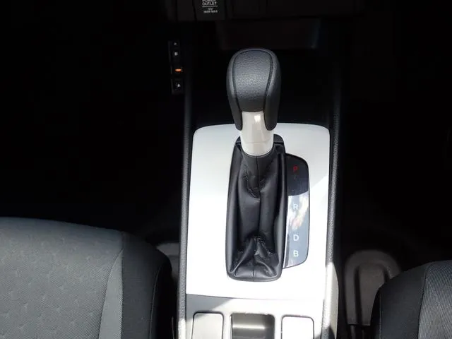 フィット　ｅ：ＨＥＶ（ホンダ）の車両写真