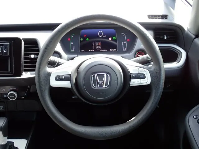 フィット　ｅ：ＨＥＶ（ホンダ）の車両写真