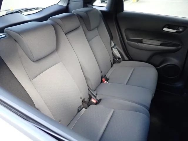 フィット　ｅ：ＨＥＶ（ホンダ）の車両写真