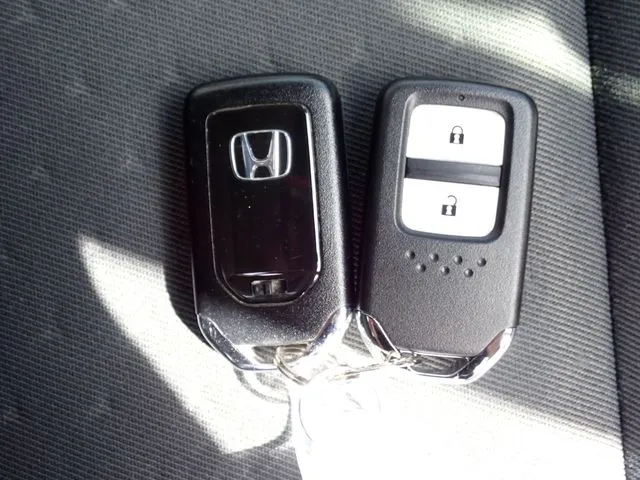 フィット　ｅ：ＨＥＶ（ホンダ）の車両写真