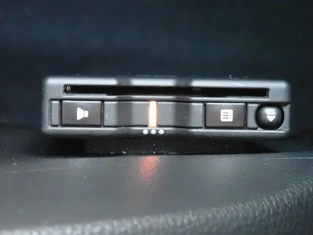 フィット　ｅ：ＨＥＶ（ホンダ）の車両写真