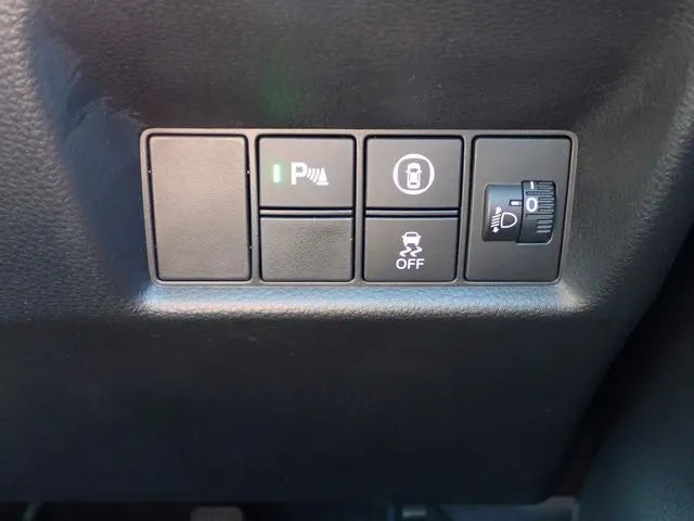 フィット　ｅ：ＨＥＶ（ホンダ）の車両写真