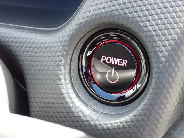 フィット　ｅ：ＨＥＶ（ホンダ）の車両写真