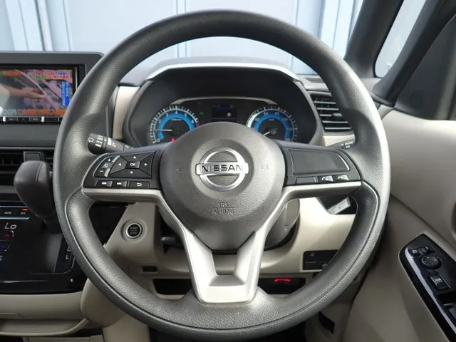 ルークス（ニッサン）の車両写真