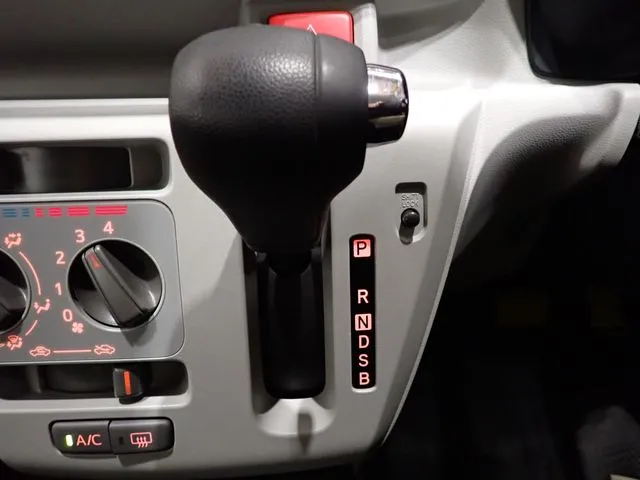 ダイハツ ミラ イース