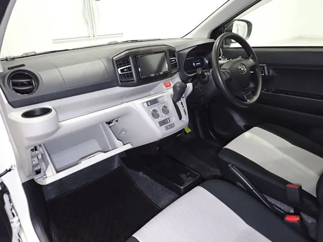 ダイハツ ミラ イース