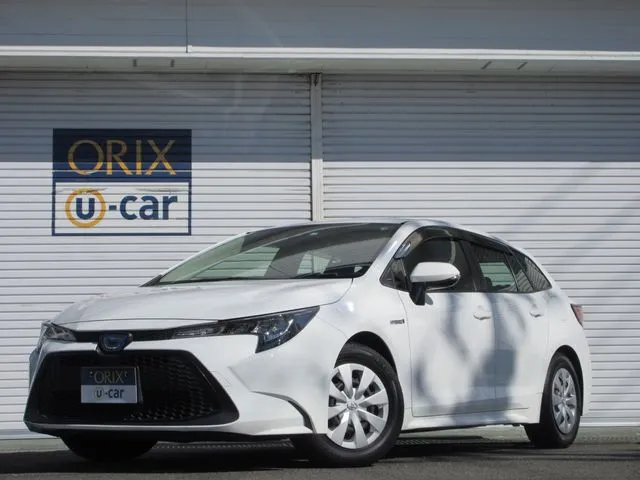 カローラ　ツーリング　ハイブリッド４ＷＤ