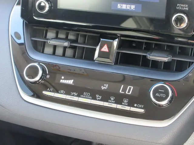 トヨタ　カローラ　ツーリング　ハイブリッド４ＷＤ