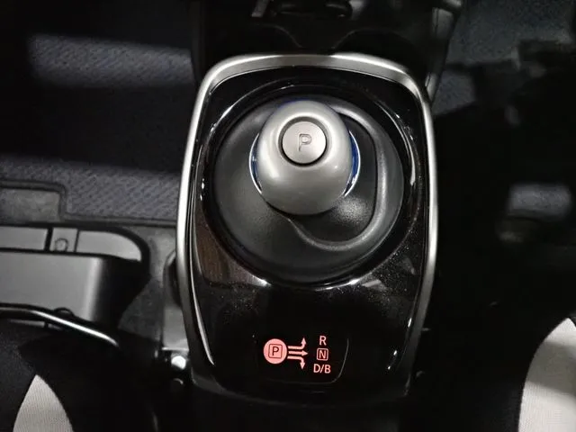 ニッサン　ノート