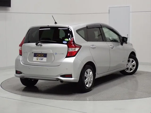 ニッサン　ノート