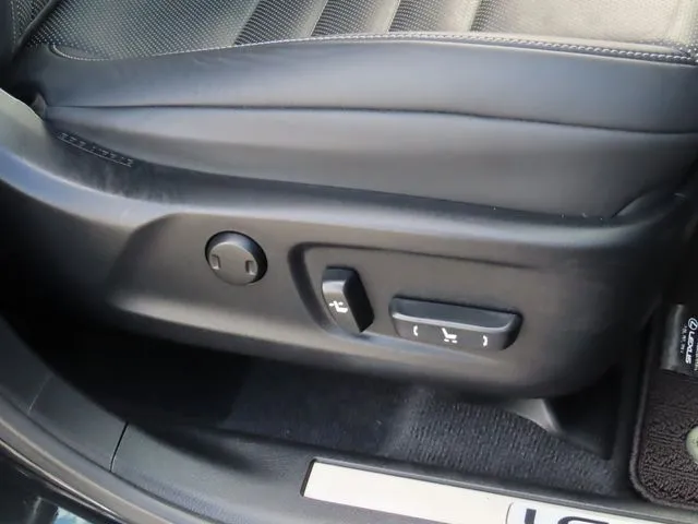 レクサス　ＲＸ４５０ｈ　ＡＷＤ（トヨタ）の車両写真