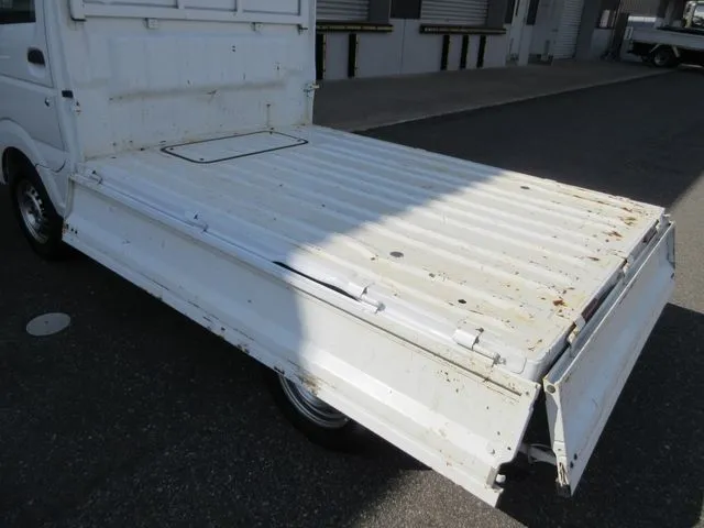 キャリイトラック　４ＷＤ（スズキ）の車両写真