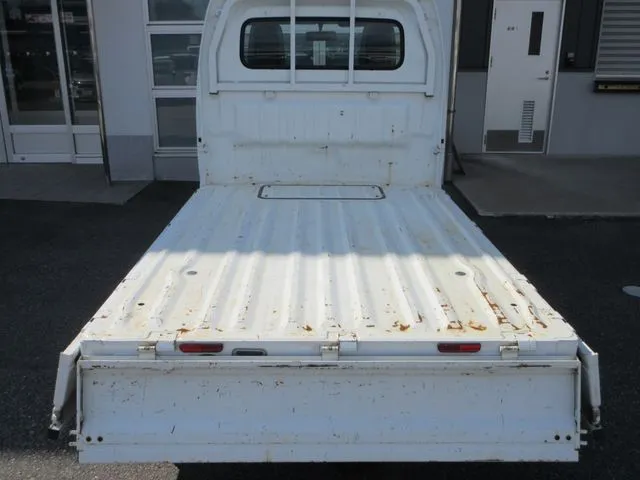 キャリイトラック　４ＷＤ（スズキ）の車両写真