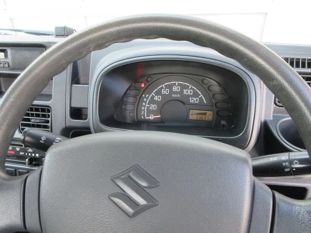 キャリイトラック　４ＷＤ（スズキ）の車両写真