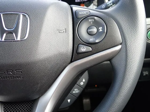 シャトル　ハイブリッド（ホンダ）の車両写真