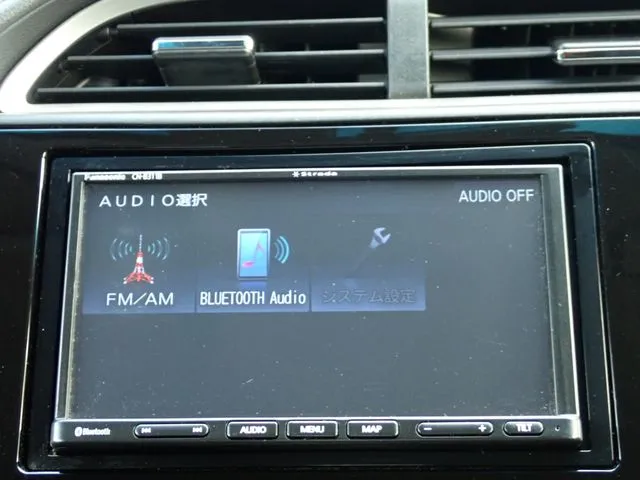 シャトル　ハイブリッド（ホンダ）の車両写真