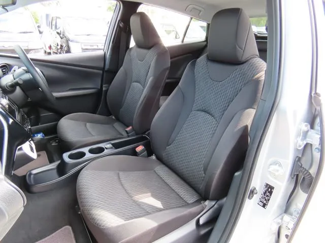 トヨタ　プリウス