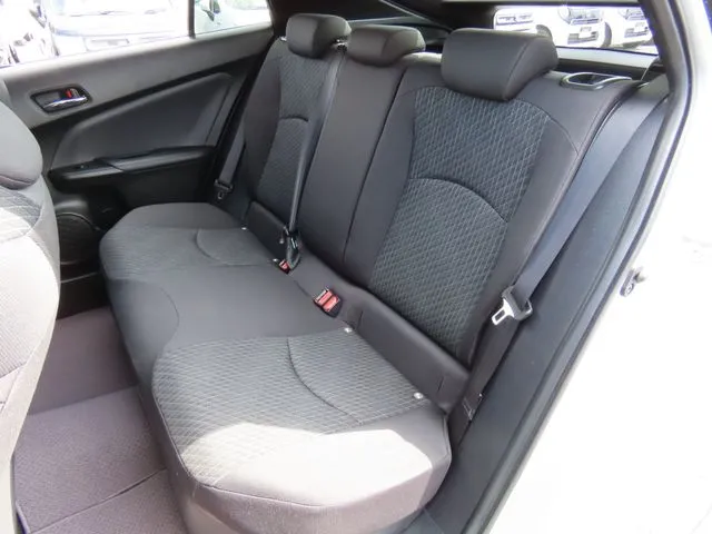 トヨタ　プリウス