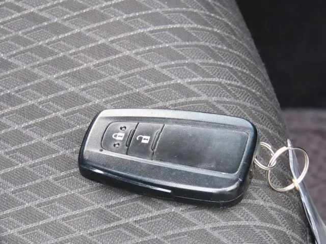 トヨタ　プリウス