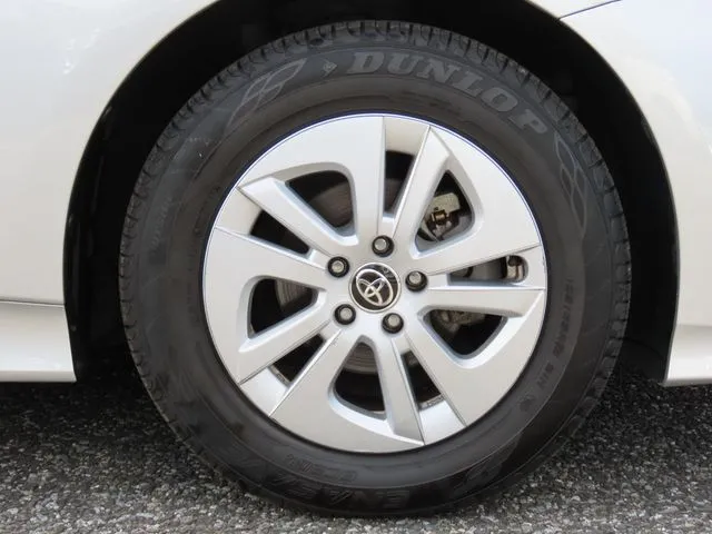 トヨタ　プリウス