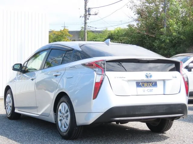 トヨタ　プリウス