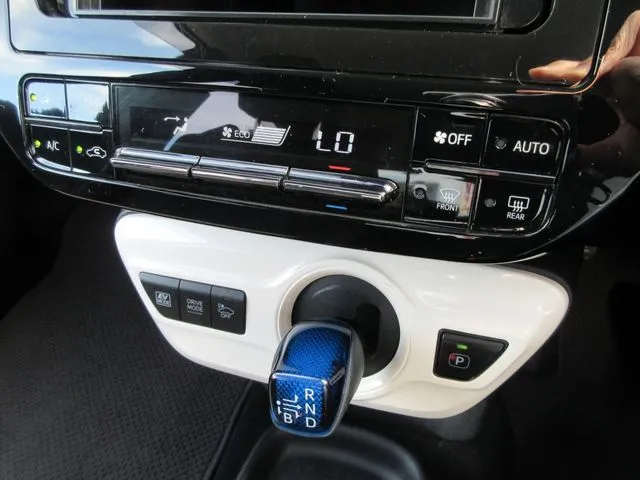 プリウス(トヨタ)の車両写真