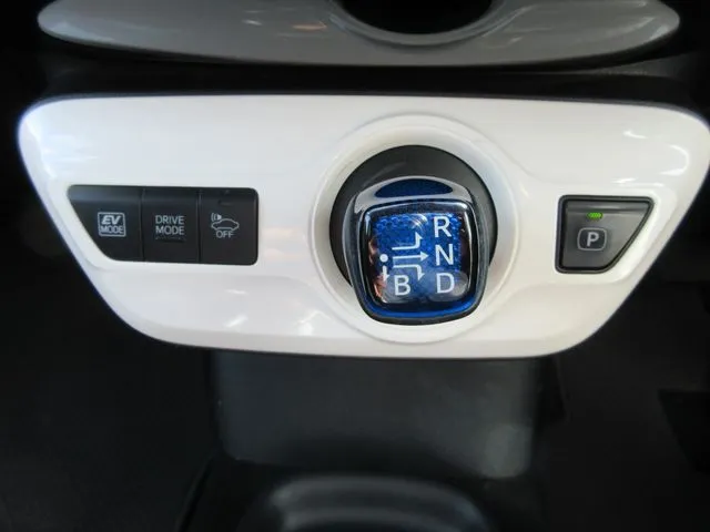 プリウス(トヨタ)の車両写真