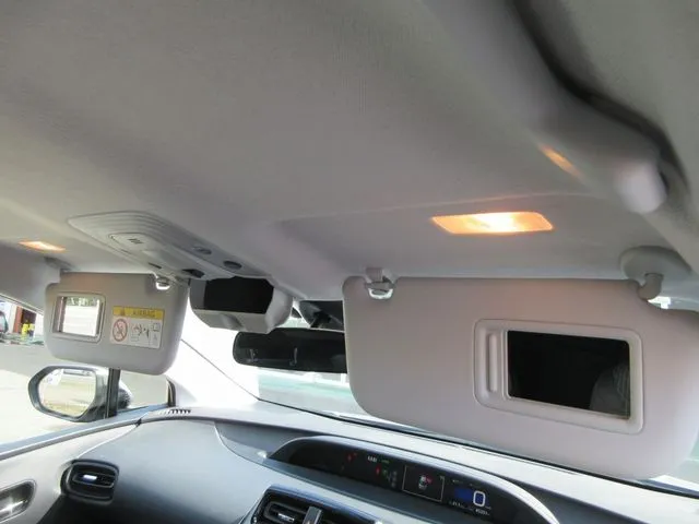 プリウス(トヨタ)の車両写真