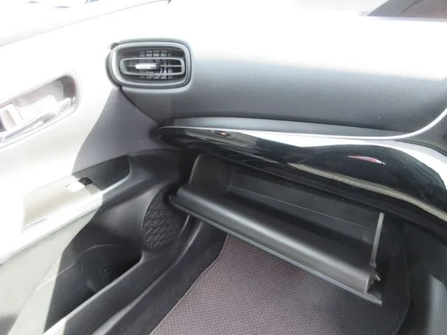 プリウス(トヨタ)の車両写真