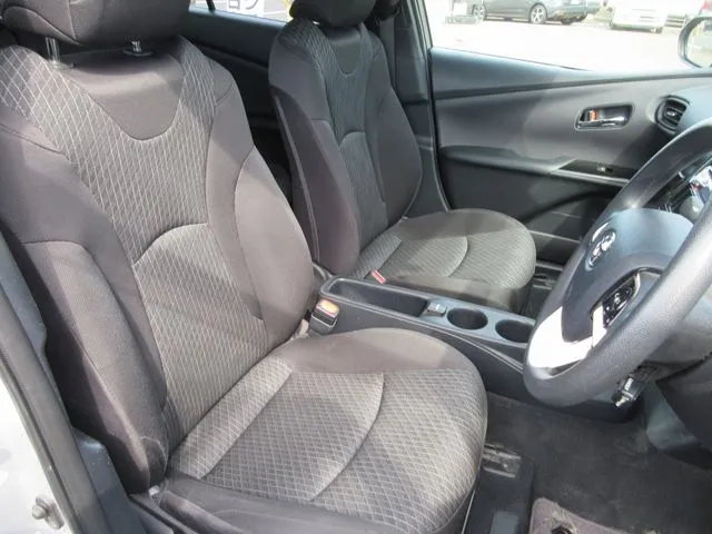 プリウス(トヨタ)の車両写真