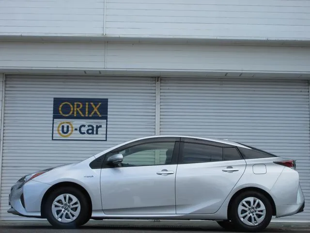 プリウス(トヨタ)の車両写真