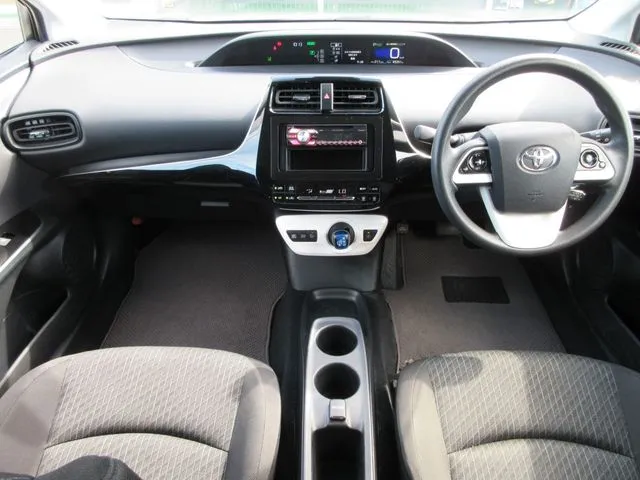 プリウス(トヨタ)の車両写真