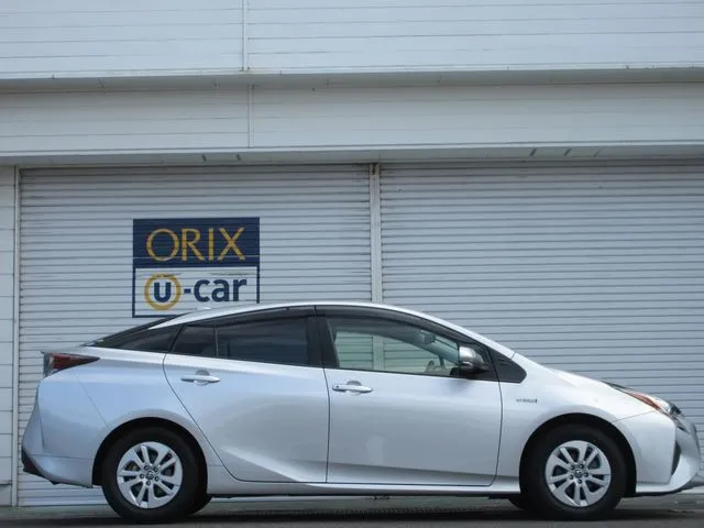 プリウス(トヨタ)の車両写真