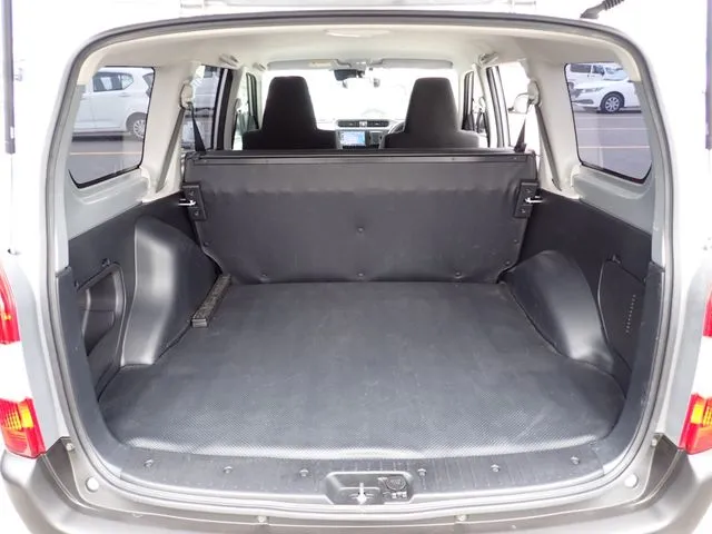 サクシードバン　２ＷＤ（トヨタ）の車両写真