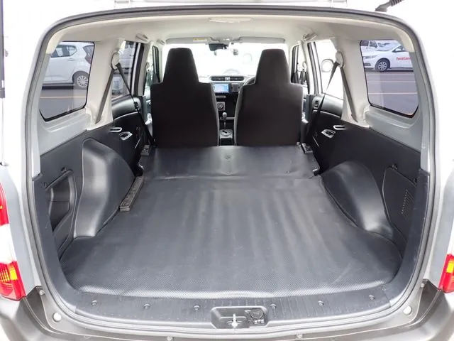 サクシードバン　２ＷＤ（トヨタ）の車両写真