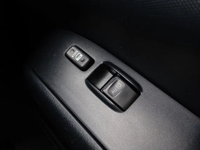 サクシードバン　２ＷＤ（トヨタ）の車両写真