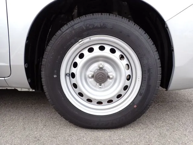 サクシードバン　２ＷＤ（トヨタ）の車両写真