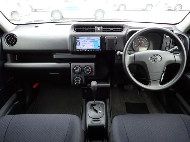 サクシードバン　２ＷＤ（トヨタ）の車両写真