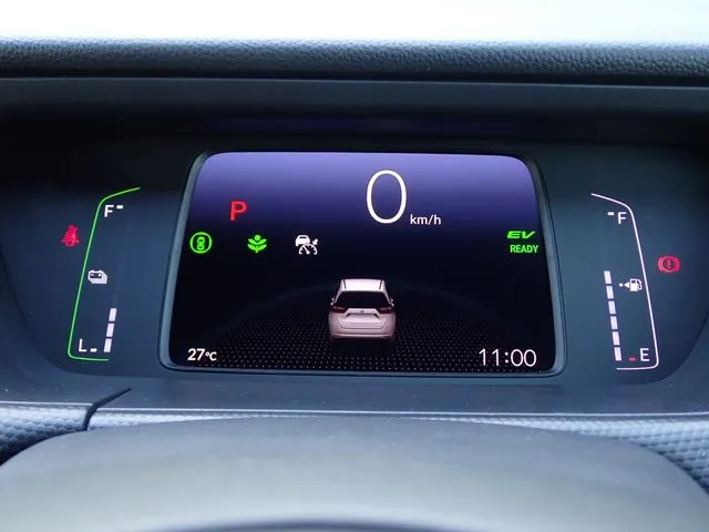 フィット　ｅ：ＨＥＶ　４ＷＤ（ホンダ）の車両写真