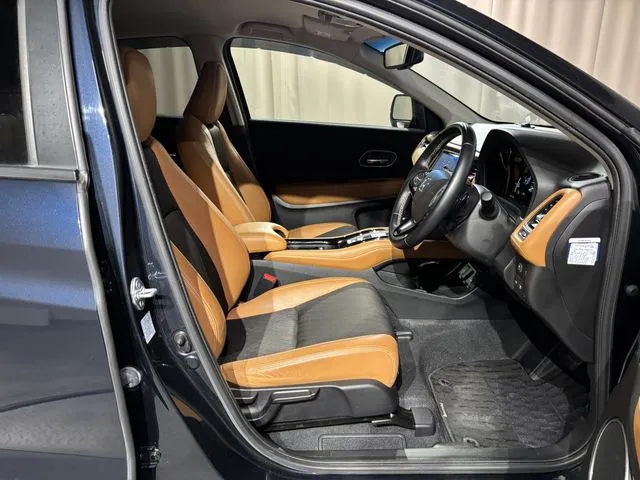 ヴェゼル　ハイブリッド（ホンダ）の車両写真