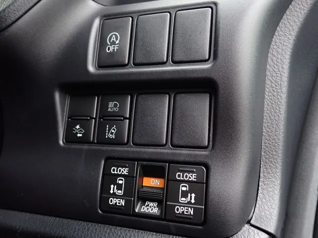 ノア（トヨタ）の車両写真