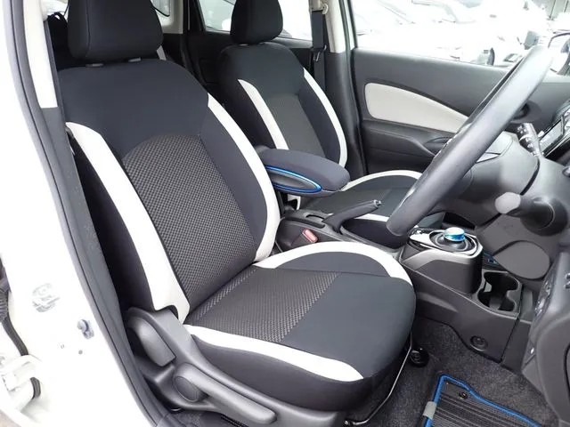 ノート（ニッサン）の車両写真