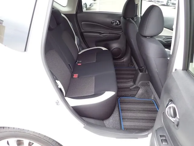 ノート（ニッサン）の車両写真