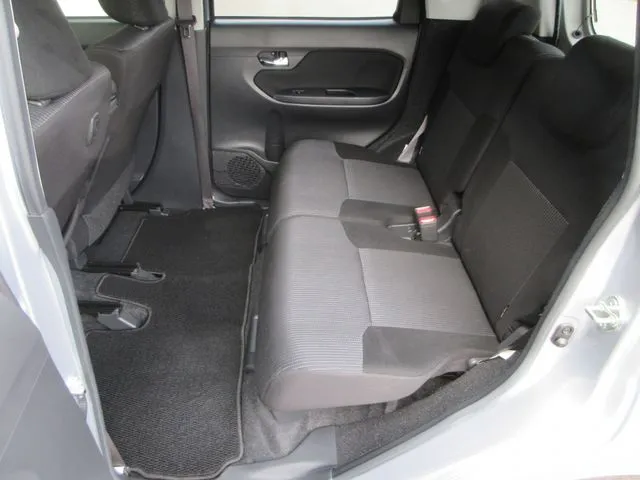 ムーヴ　４ＷＤ（ダイハツ）の車両写真