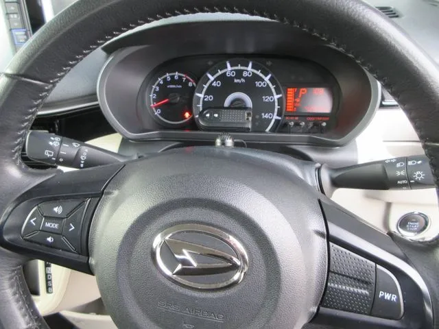 ムーヴ　４ＷＤ（ダイハツ）の車両写真