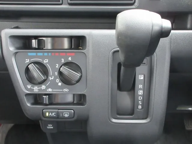 ハイゼットカーゴ　４ＷＤ（ダイハツ）の車両写真