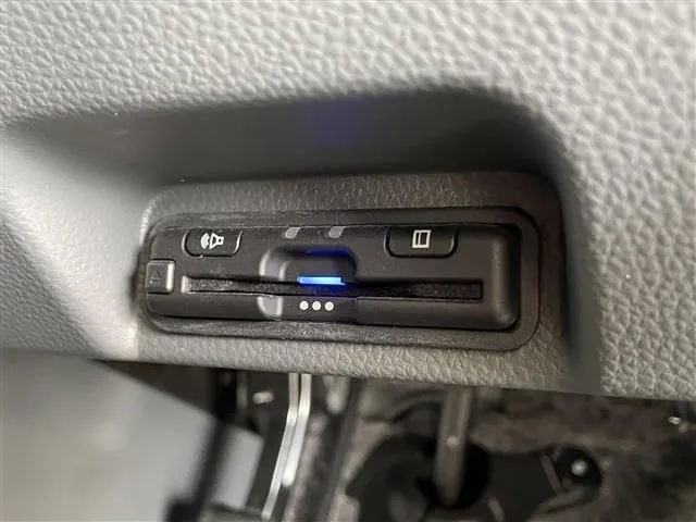 N-VAN(ホンダ)の車両写真